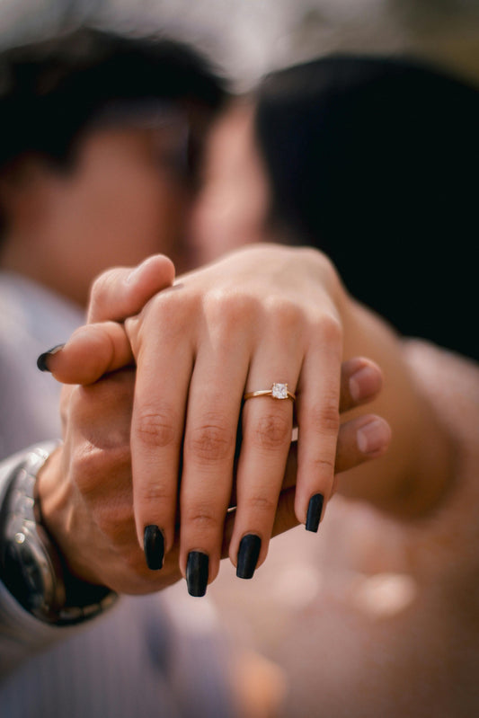 Promise Rings vs. Engagement Rings: What’s Best for Young Couples in Nairobi?