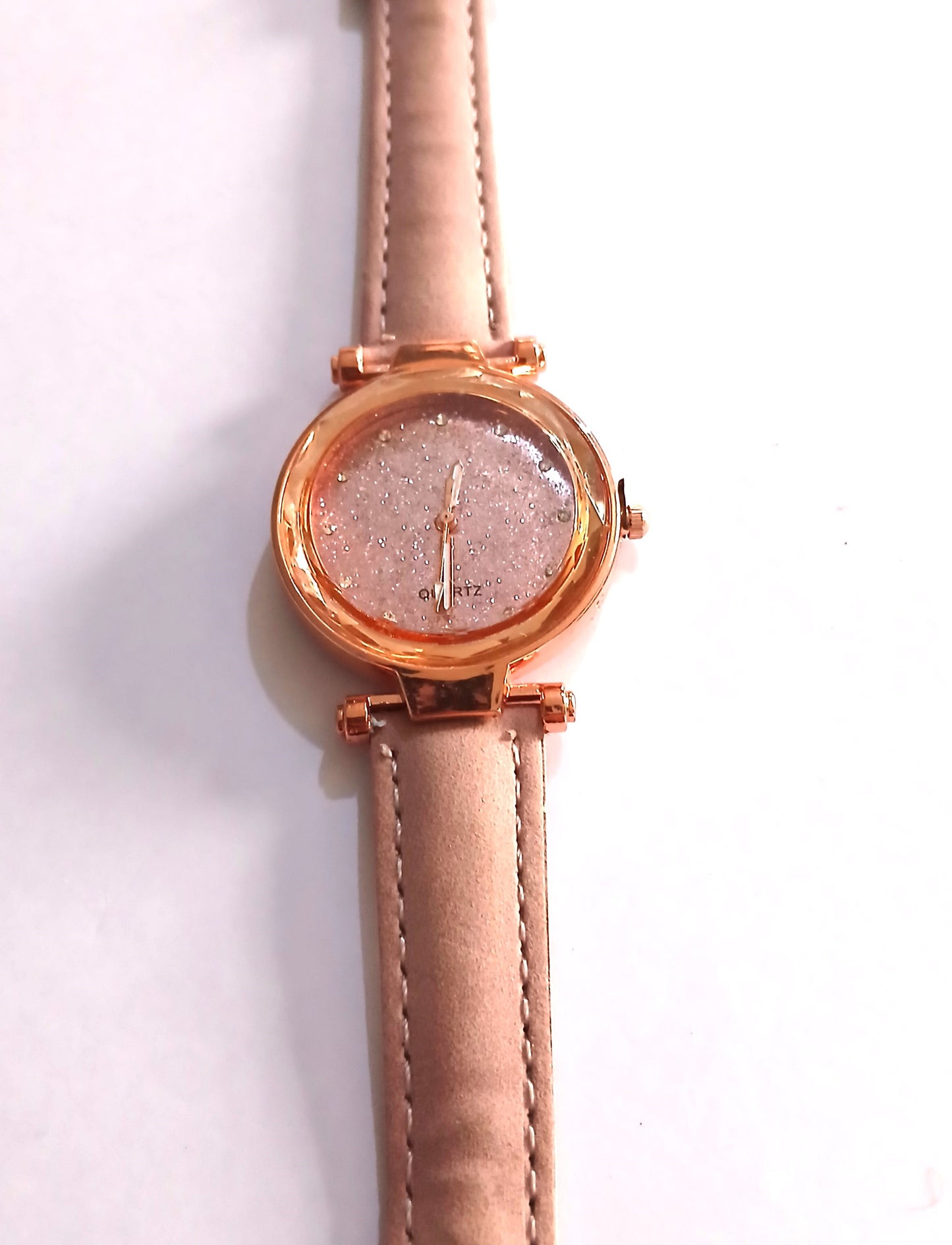 Elegant Fashion Watch for Women Blends Vintage Charm