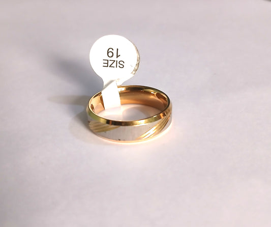 Unique, Gold-Colored Ring