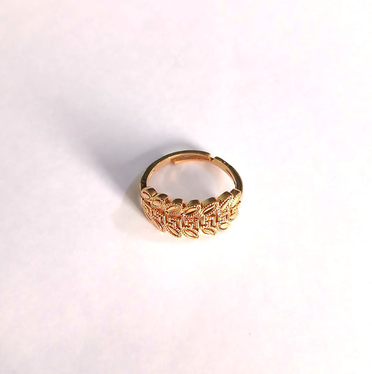 Gold-Plated Ring Features a Rich Gold Color