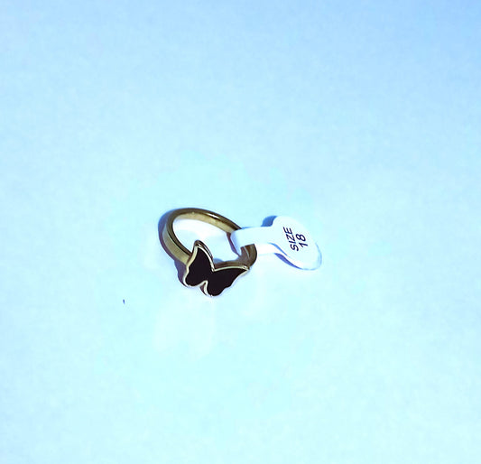 Women's Ring Features a Delicate Butterfly Design