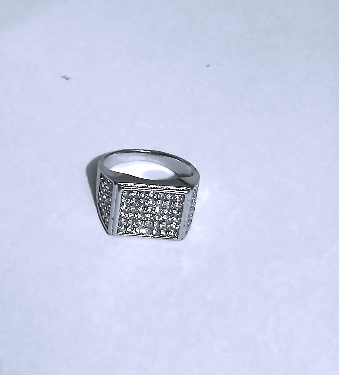 Sleek Silver Ring Accented with Shiny Gemstones