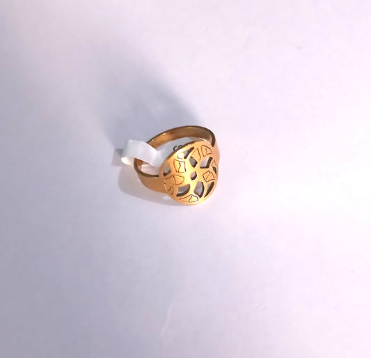 Affordable gold-colored fashion ring – South C Nairobi – Hikmah Jewelry